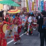浅草の街を元気に練り歩き！！雷大行進に参加！！