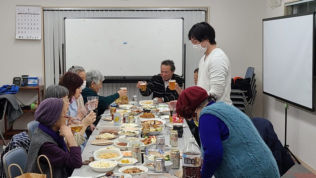 婦人と青年、力を合わせて民商を元気に！合同新年会